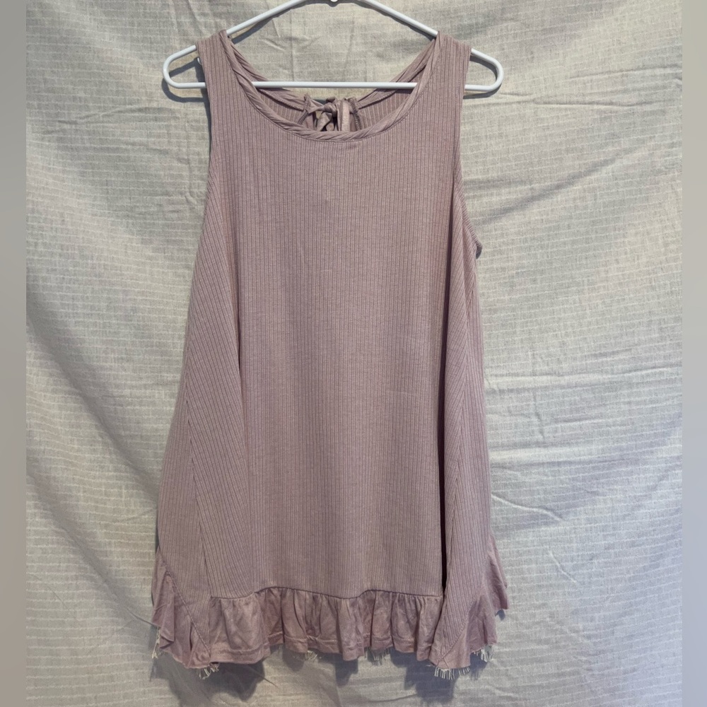 Medium size blue haven brand tank top! Blush tank top. Lace tank top.